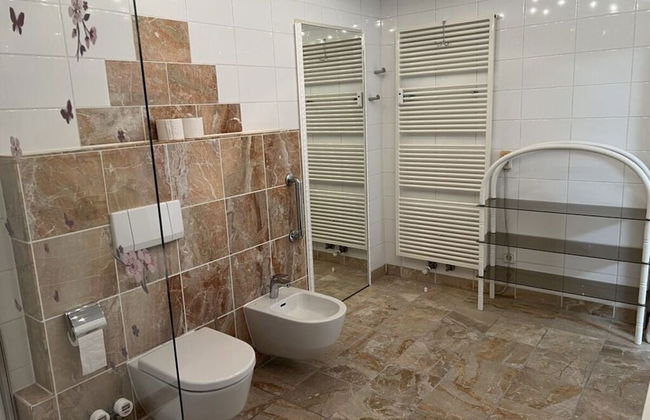 Uitzicht op het Zwembad - Foto 8