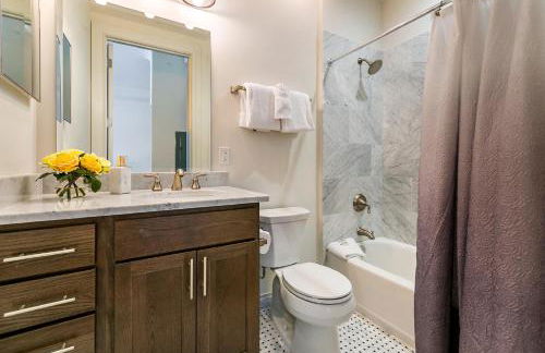 1 and 2 BR Private Condos Steps Away From French Quarter - Foto 138