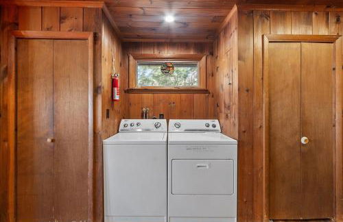 Lakeside Getaway - Lake Access & Firepit - Photo 32