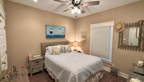 Canal Front Retreat w Boat Dock & Coastal Views - Foto 2