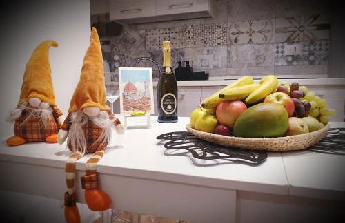 Iris Apartment with Jacuzzi - Easy City Access - Foto 23