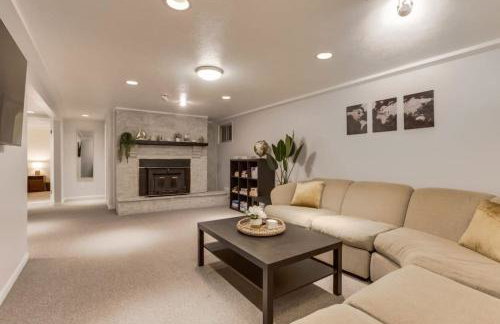 Backyard Oasis Pool Is A Beautiful Home - Photo 5