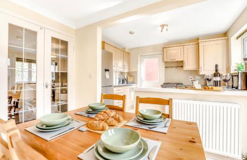 Charming 3-Bed Home with Garden & Parking - Foto 20