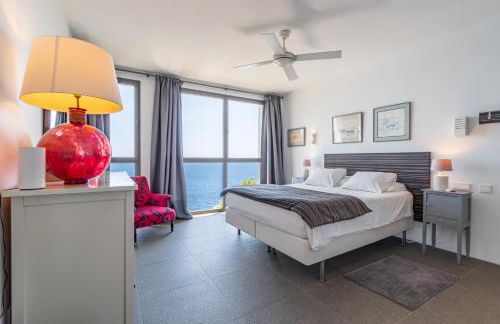 Can Ema, villa moderna con piscina frente al mar - Photo 31