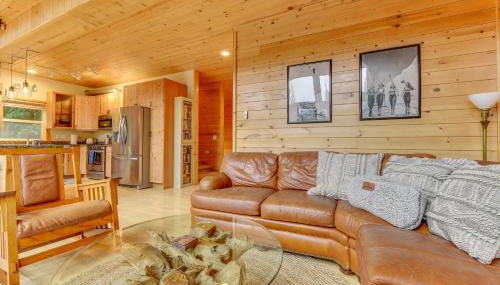 Grizzly Tower Packwood Cabin with Hot Tub! - Foto 5