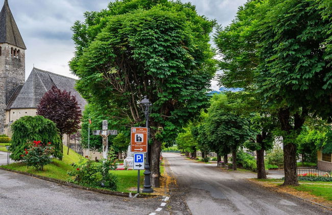 Belvilla by OYO Charming Apartment in Brez With TV - Foto 32