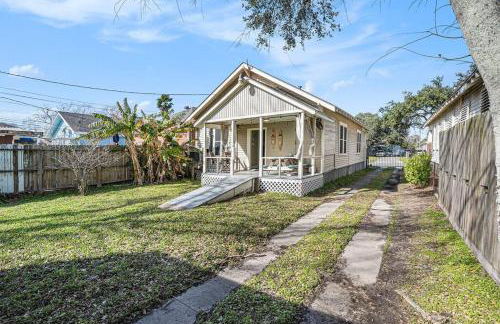 Beachy Bungalow! 2BD, King Bed - Foto 28
