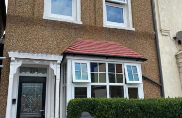 Cosy 2 Bedroom House -2023, 2024 &2025 award winner! - Foto 3