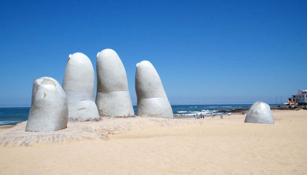 Les Doigts de Punta del Este