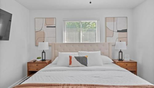 Luxury 5BR Cincinnati, Sleeps 12, Crib, Home Gym, Fenced Backyard - Foto 4