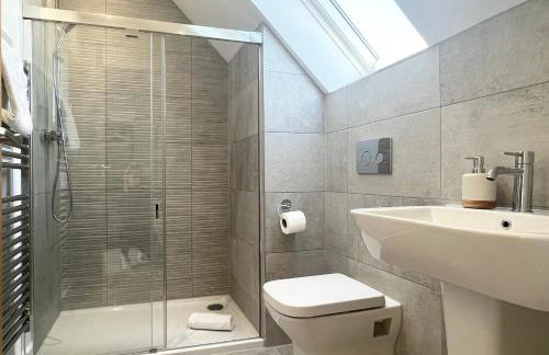 Kerensa 3 bed townhouse located close to the beach with Parking - Photo 23