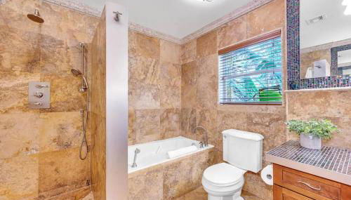 Steps to Beach, Pool, Backyard Oasis, Game Room - Foto 4