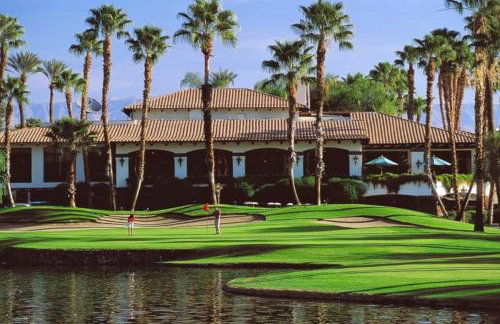 Upscale mid century on the green w Private Hot Tub - Foto 17