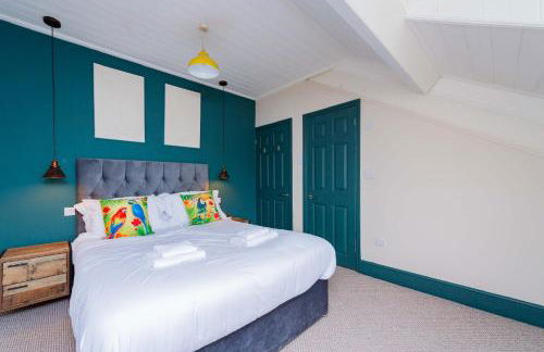 Snowdon House, 8 bedrooms, sleep 16, close to Blackrock Sand - Photo 24