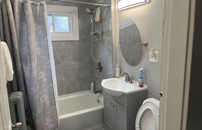 Newly Renovated 2 floor Getaway - Foto 34