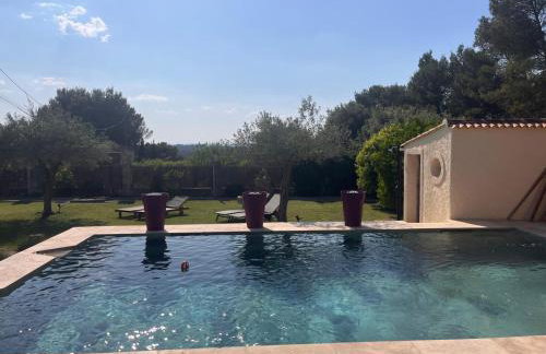 VILLA avec VUE MAGNIFIQUE -entièrement climatisée - piscine - Foto 47