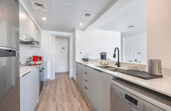 New Fully Upgraded - Central Located - Fits 6 - Photo 16