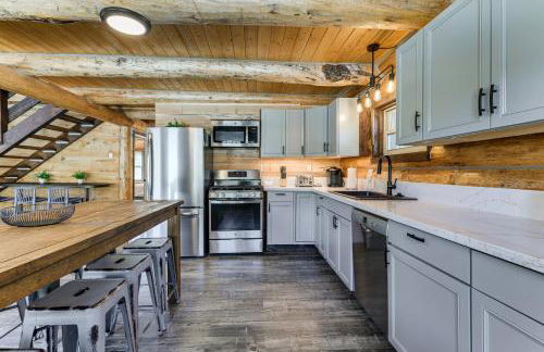 Riverfront Montana Log Cabin with Mountain Views! - Foto 11