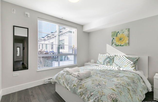 Modern Townhouse at Marine by Elevate Rooms - Photo 5