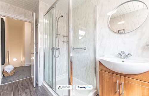 Spacious 3 BR House in PR6 Free Parking & WiFi Sleeps 6 - Foto 9