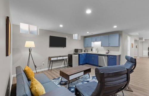 Bright Urban Comfort | JZ Vacation Rentals - Foto 57