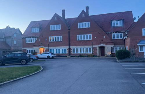 2BR Apt FREE parking Royal Lpool Golf Course Views - Foto 7