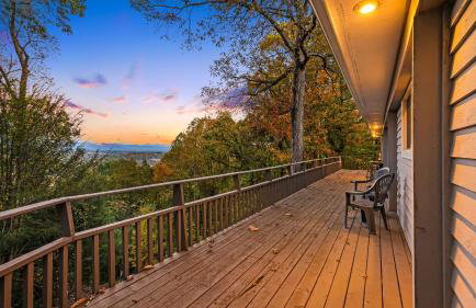 Cabin in the Sky by Avantstay Deck w/ Views - Foto 98