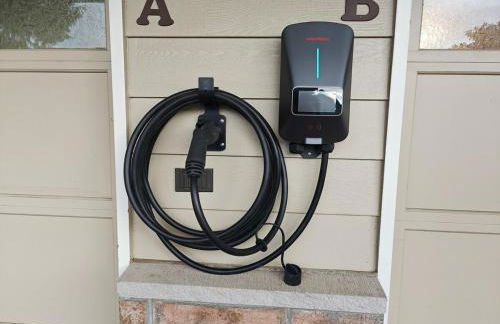Cozy home, Walk to Lake, Food & Shops, EV Charger - Foto 8