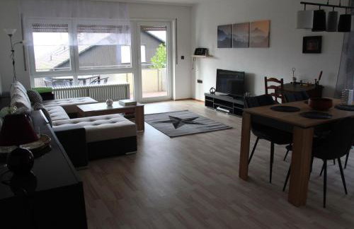 Apartment Wunderschön Wohnen in Weinheim by Interhome - Photo 4