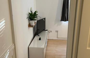 Cosy Flat behind a CreekBeach in Grays - Foto 39