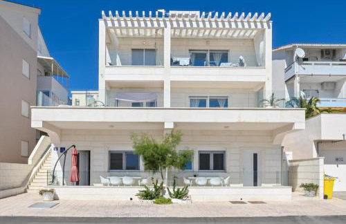 BlueBay Apartments - Foto 1