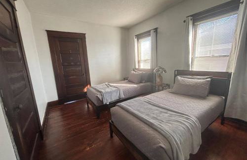 3BR suite w/ office close ISU - Foto 26