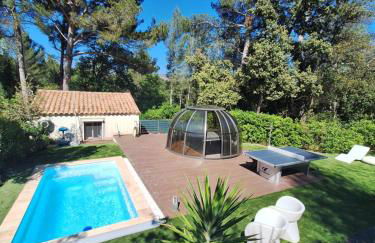 La Bonne Etoile Marseille ! Hébergement romantique ! Jacuzzi et Piscine chauffée - Foto 3