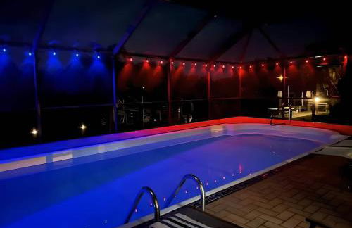 House With A BoatYour Private Waterfront Resort - Foto 25