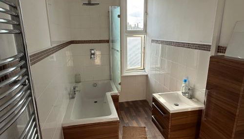 Lux spacious 3BR entire apartment - Photo 2, towels, Shower