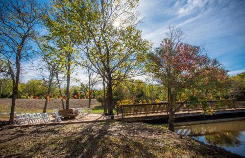 22-Acres Mansion - Pool Party Venue Games & More - Foto 76