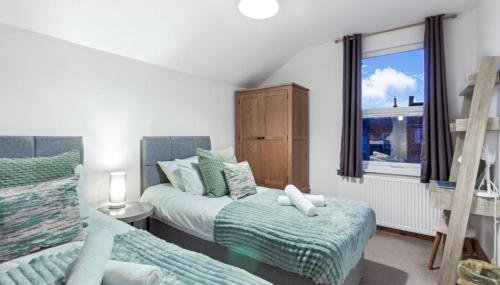 Home Away I 3BR Comfort Suite I Private Courtyard I Super Fast Wi-Fi I Free Parking - Foto 3