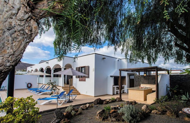 3 Bed Villa - Pool, Terrace, Bbq, Near Beach - Foto 43