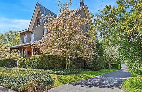 Historic Main Street Getaway - Foto 19