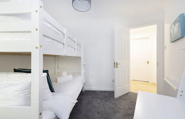 JOIVY Bright 3-Bed Flat Overlooking The Clyde - Foto 7