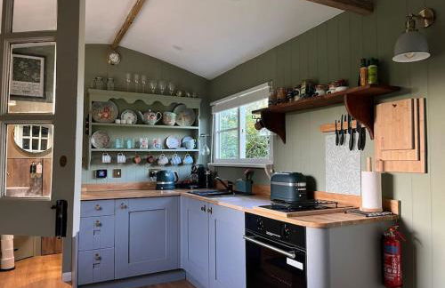 Mountbatten Shepherds hut & Buckhurst Shepherds hut - Foto 45