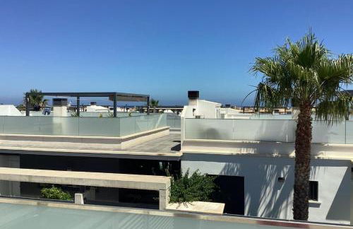 HouseSleeps6-Pool-Beach-Garden-Solarium-PetOK - Foto 20