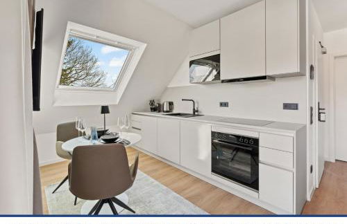 1-2 Personen - Parkplatz - Fahrradgarage - Zentrum - Küche - Balkon - WLAN - Klima - Foto 16