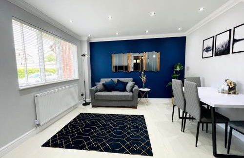 Modern Home, Close to the City Centre with Parking - Foto 7