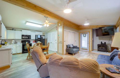 Mtn Home with Deck and Community Amenities in Newland - Photo 7