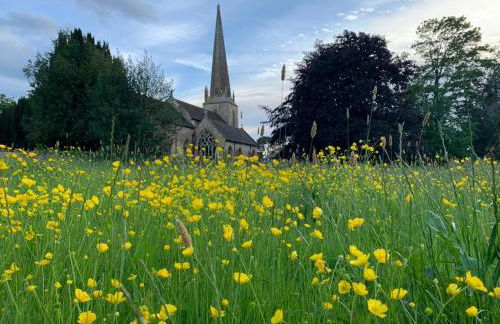 Cotswold Thatched Cottage - Photo 55