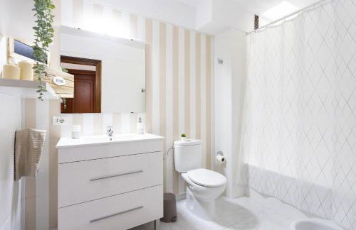 Home2Book Bright Center Santa Cruz, Wifi - Foto 18