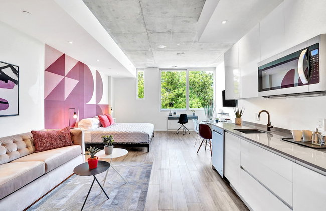 Design District Suites - Photo 30