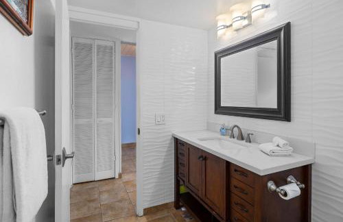 Ocean view with Loft - Photo 17