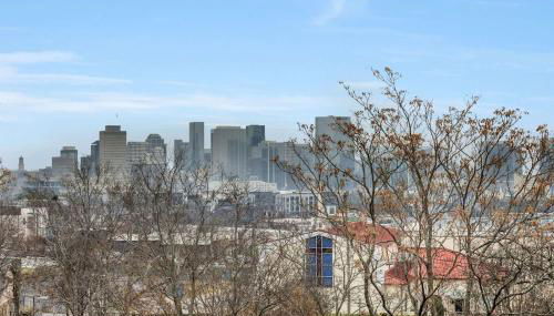 Huge Private Patio with Games & Skyline Views - Foto 4